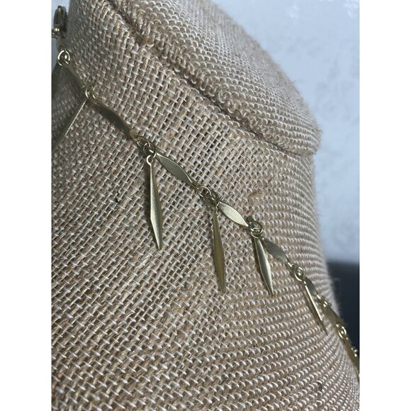 Gold Tone Dangle Leaf Necklace With Lobster Clasp & Chain - Picture 2 of 3